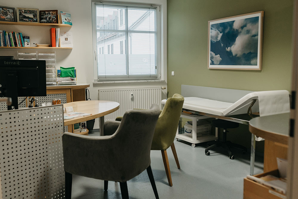 hausarzt-ampfing---stefan-feige-&-dr.-med.-neumann-feige behandlungszimmer